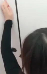 被本校研学姐勾搭厕所偷做，石家庄妹子dd